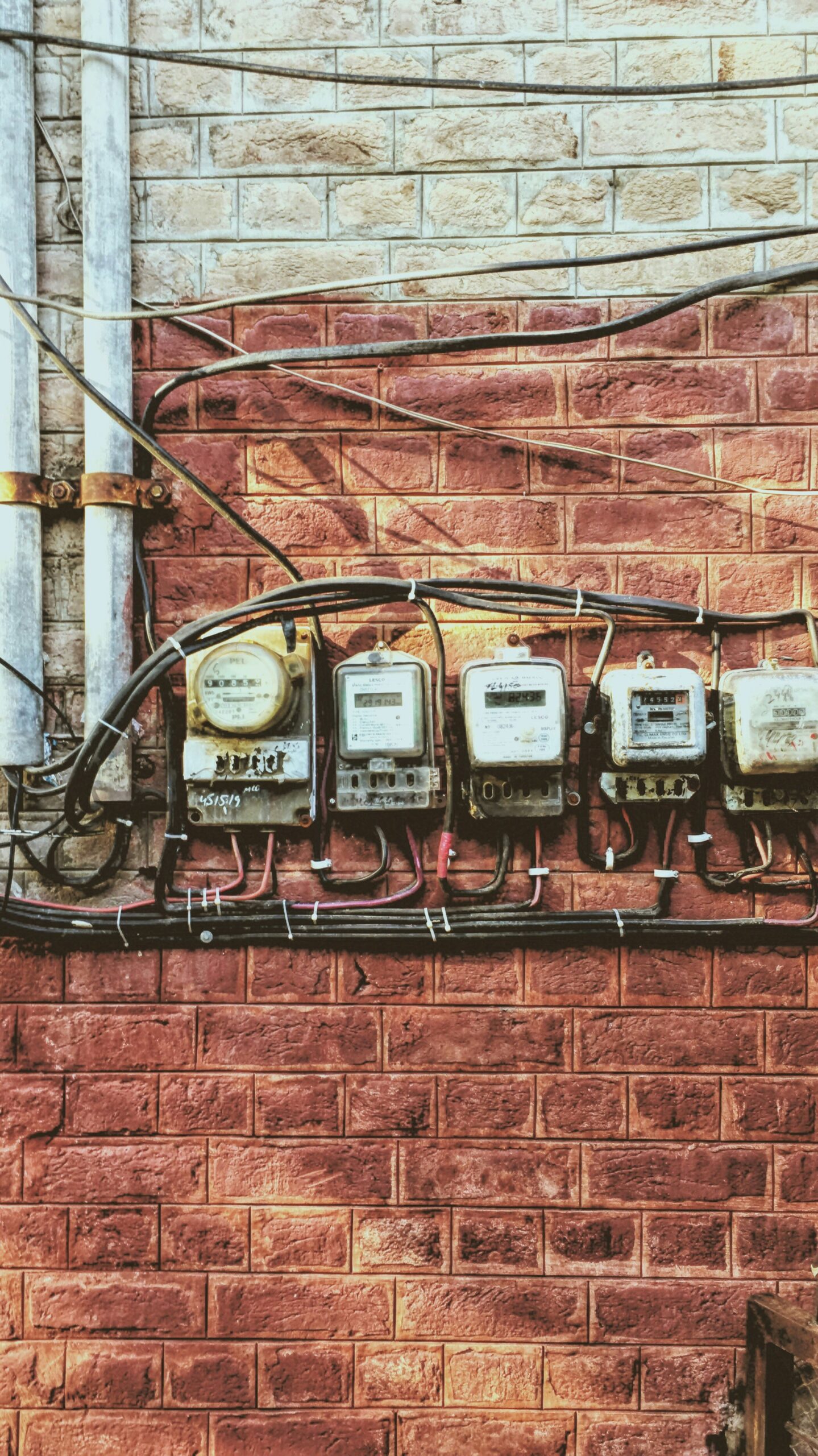 Electricity meter used when setting up utilities in France