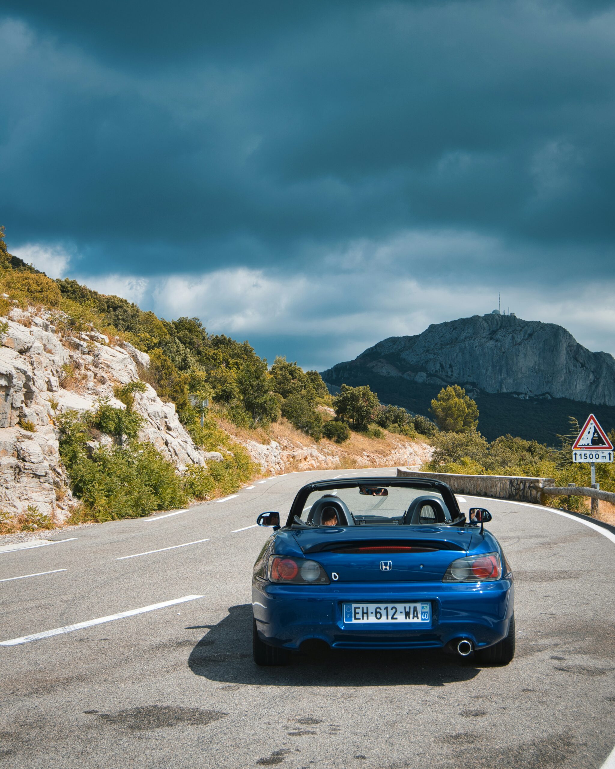 French city traffic and parking conditions for retirees