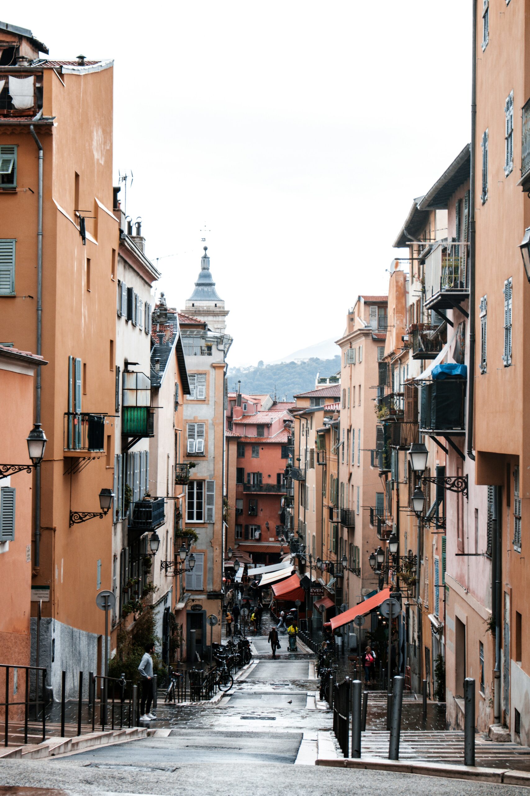 Renting versus buying property in France for retirement