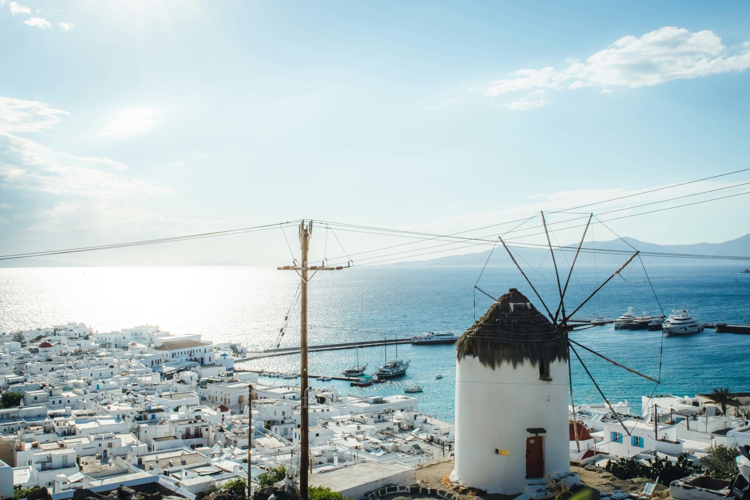 Walkable Greek neighborhood with nearby daily services for retirees