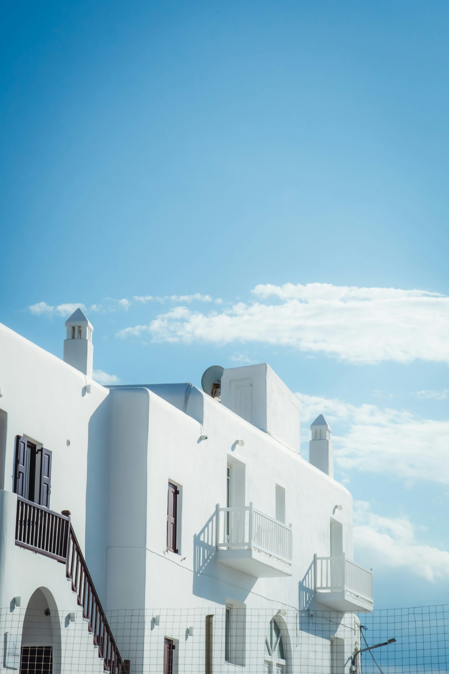 Greek retirement infrastructure and daily shopping accessibility