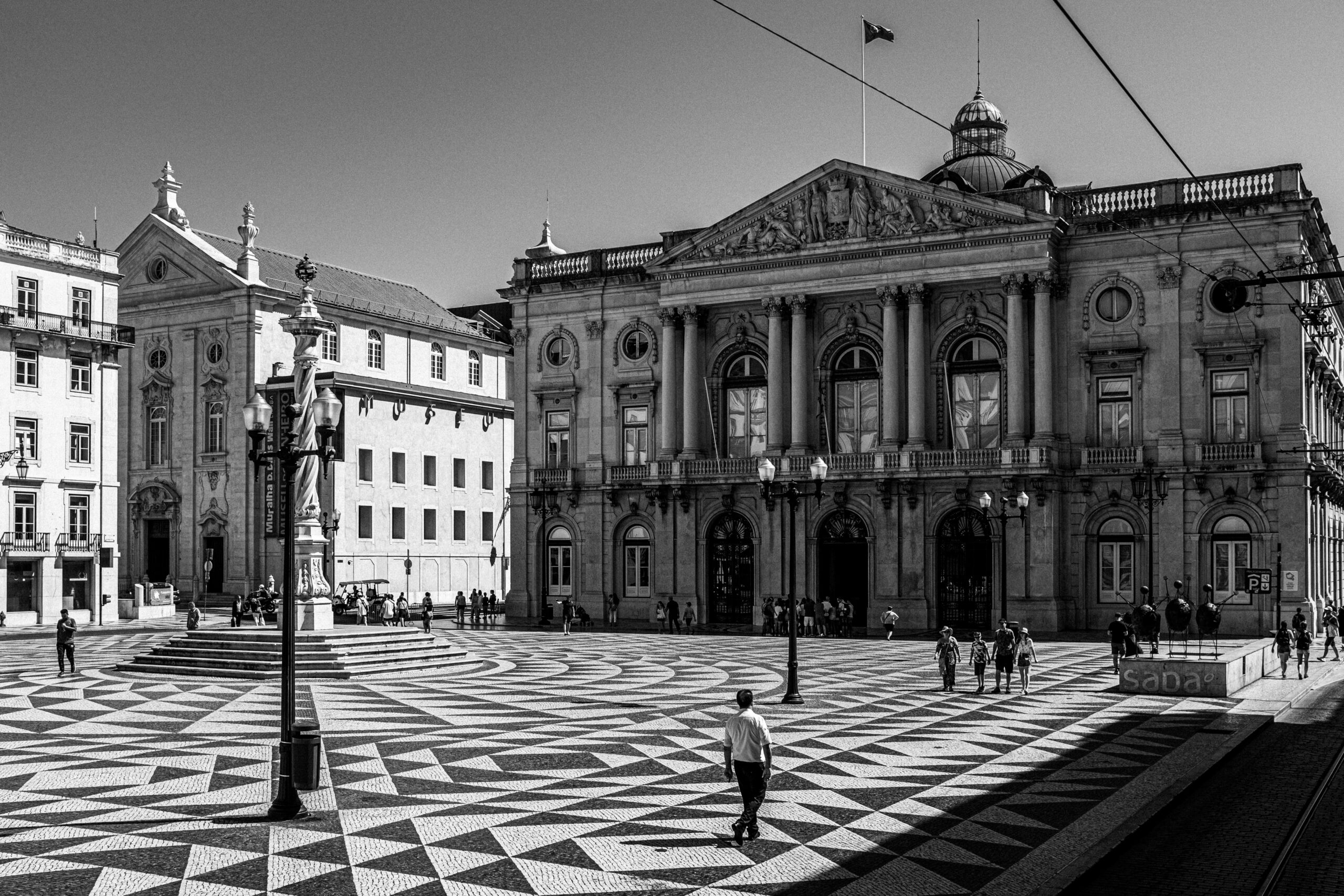 Comfortable retirement lifestyle and public spaces in Portugal