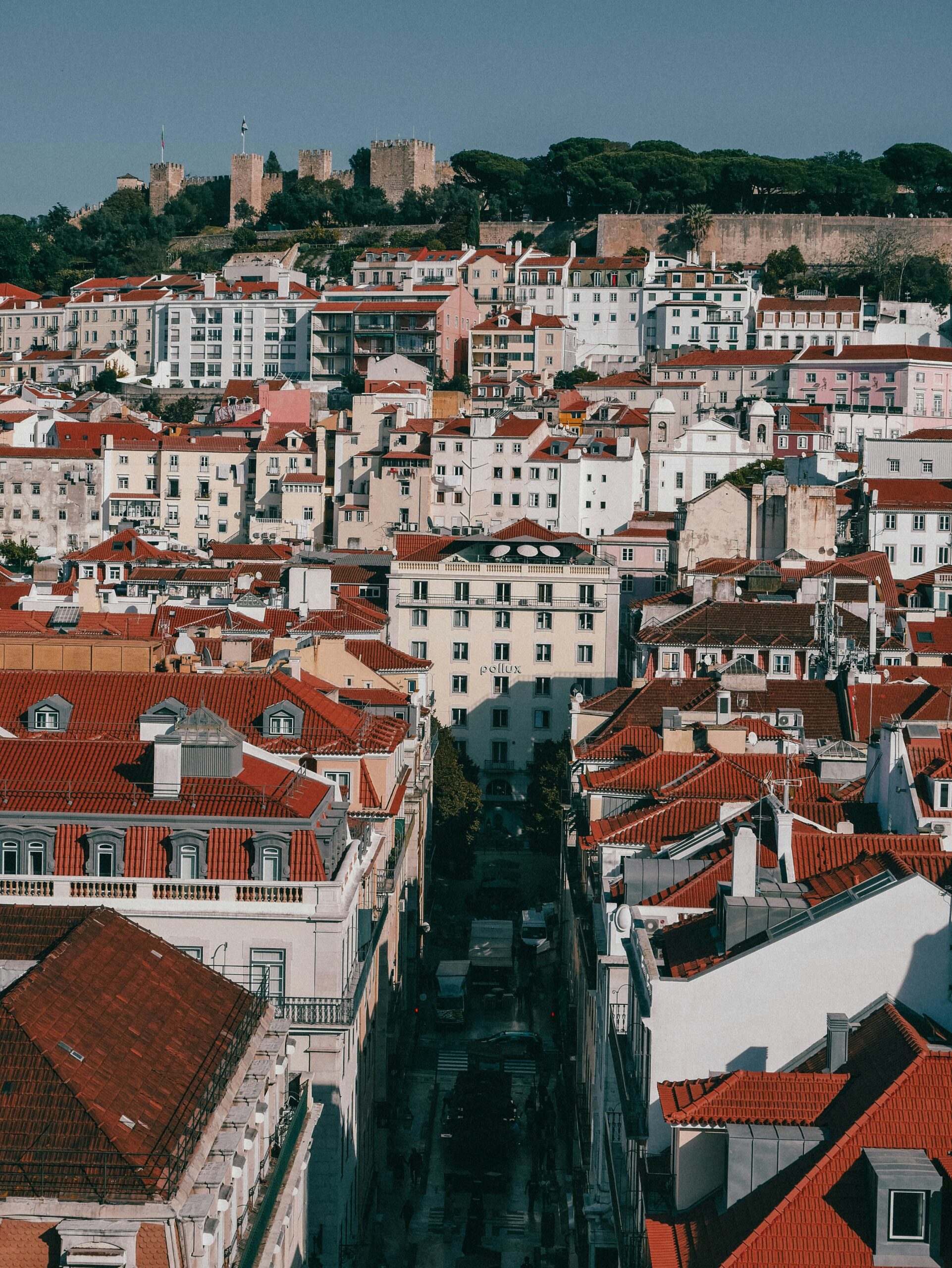 Internet and digital connectivity for retirees living in Portugal