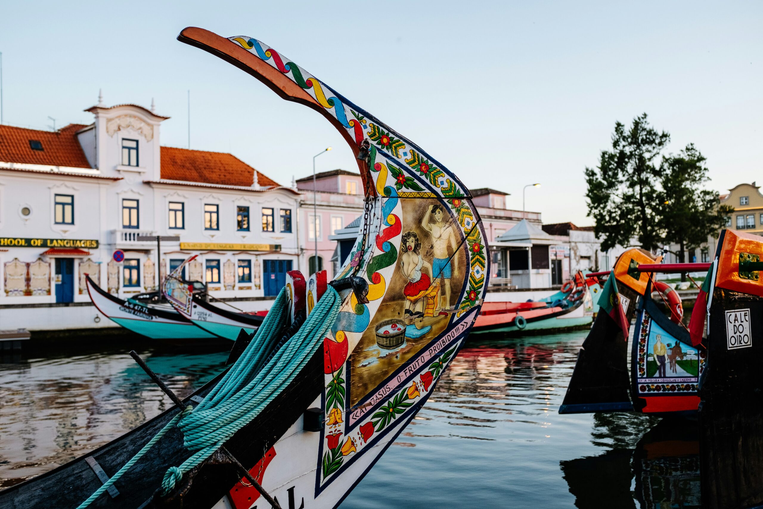 Retirement apartment and connectivity planning in Portugal