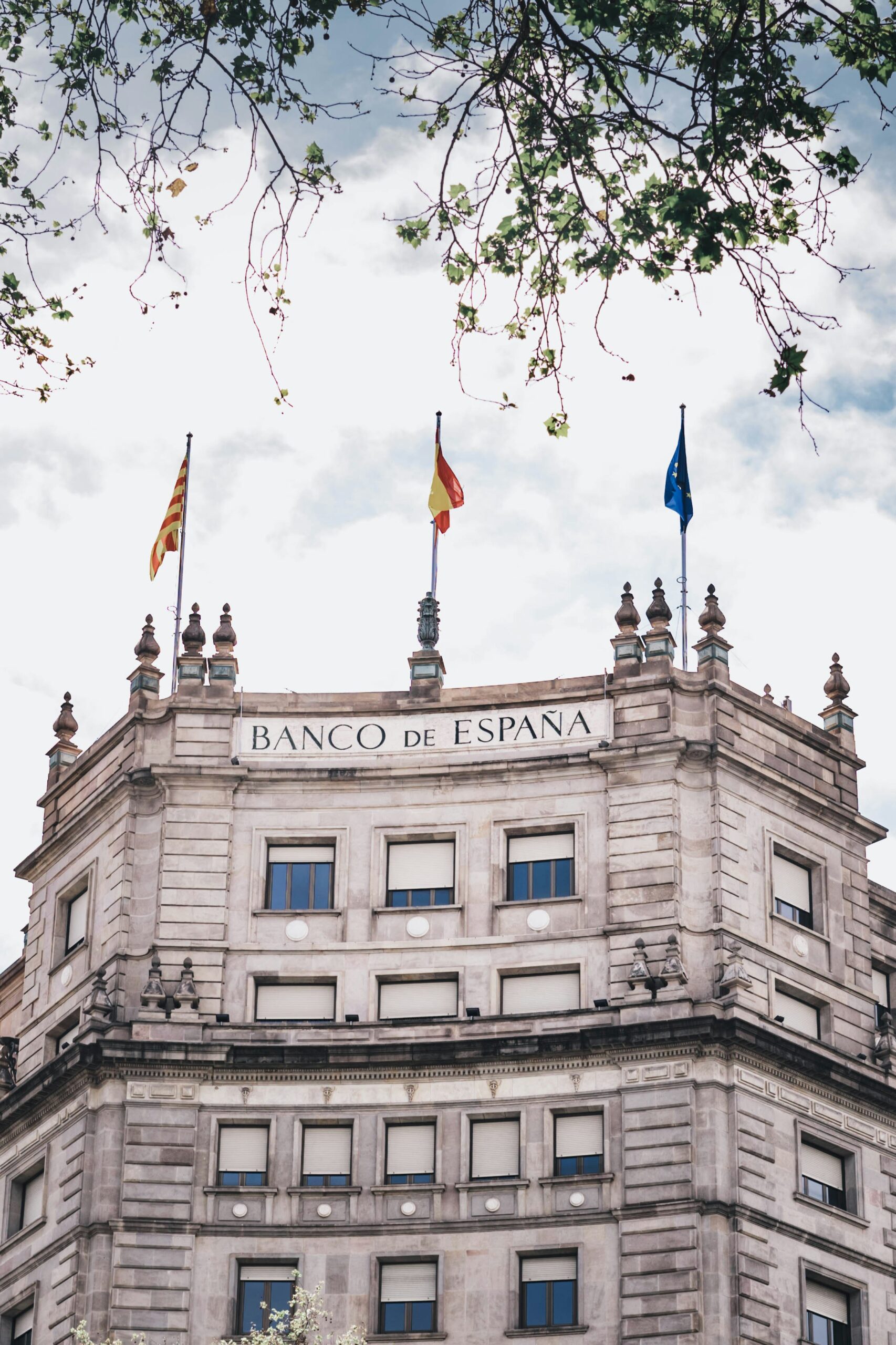 Spanish banking documents and international transfer planning