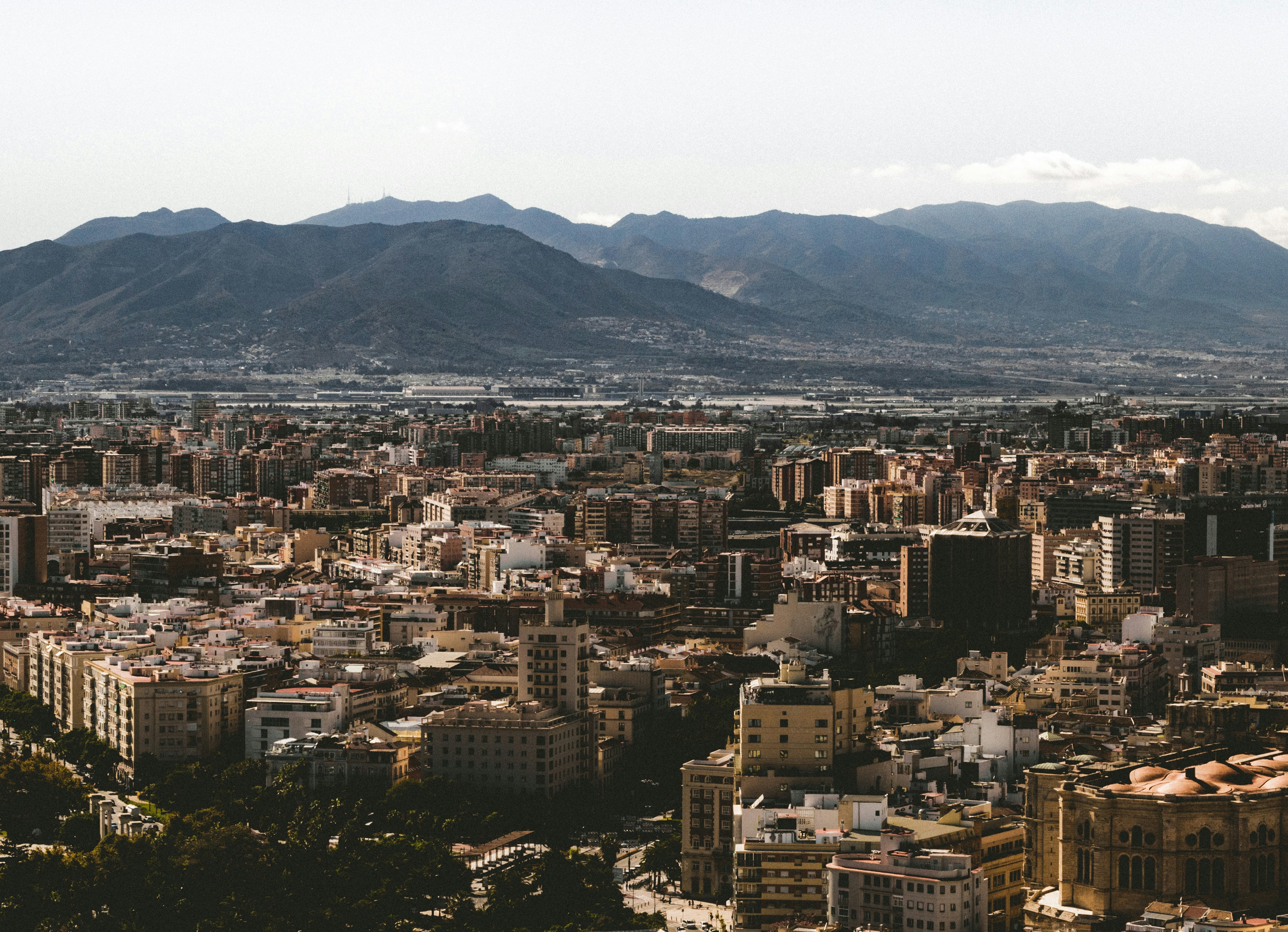 Walkable streets and retirement lifestyle in Spain